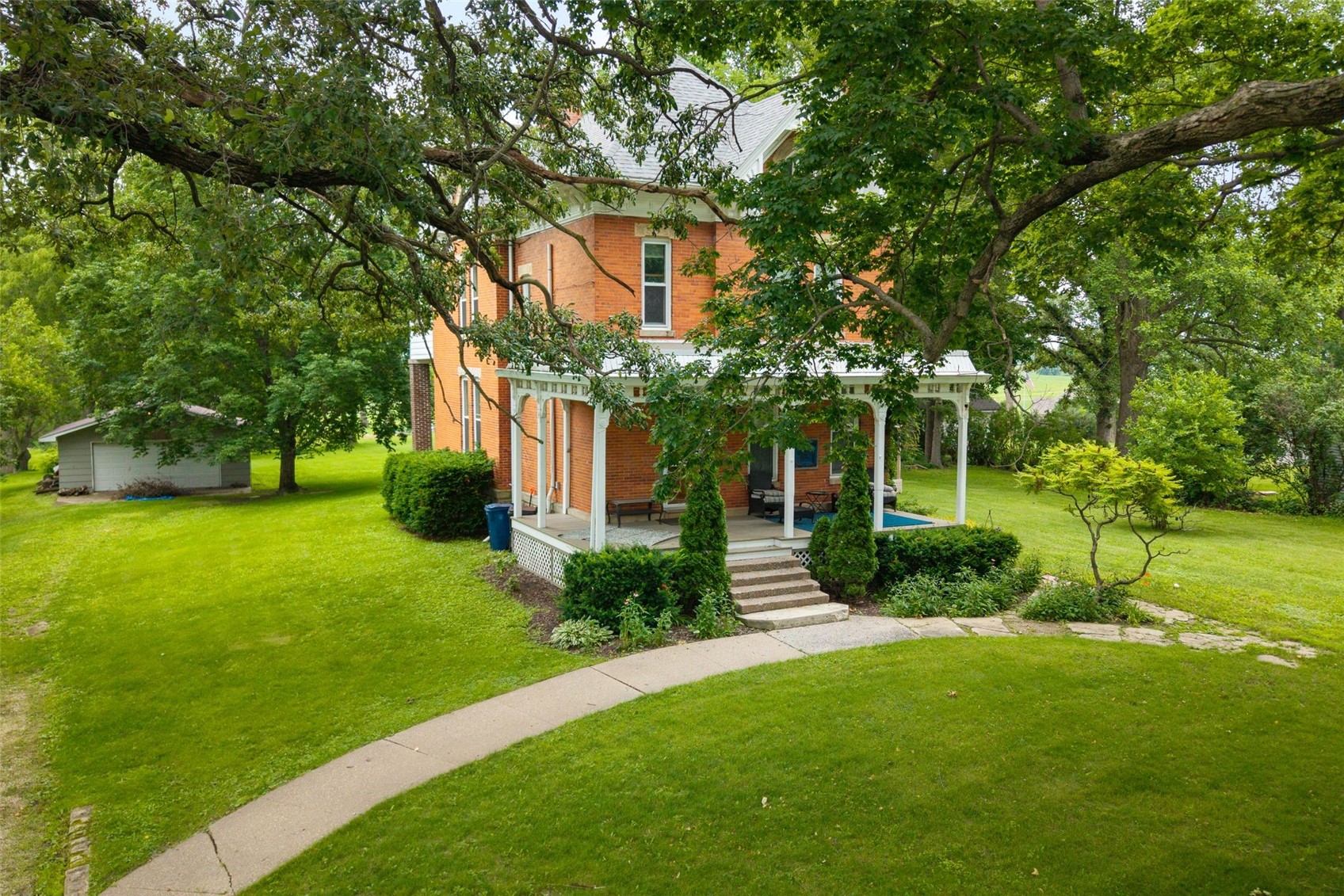 320 East Street Tipton IA 52772