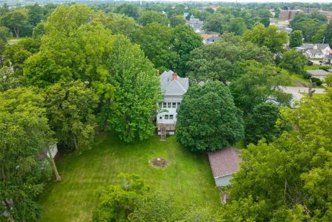 320 East Street Tipton IA 52772