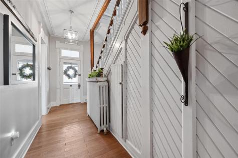 320 East Street Tipton IA 52772