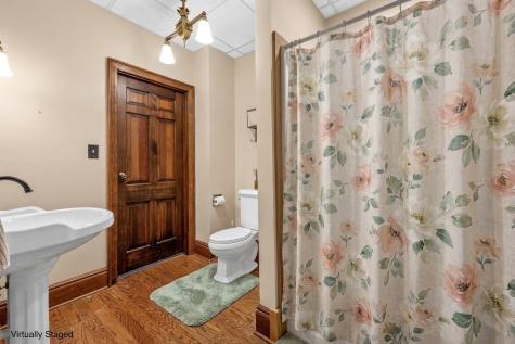 205 S Ford Street Anamosa IA 52205