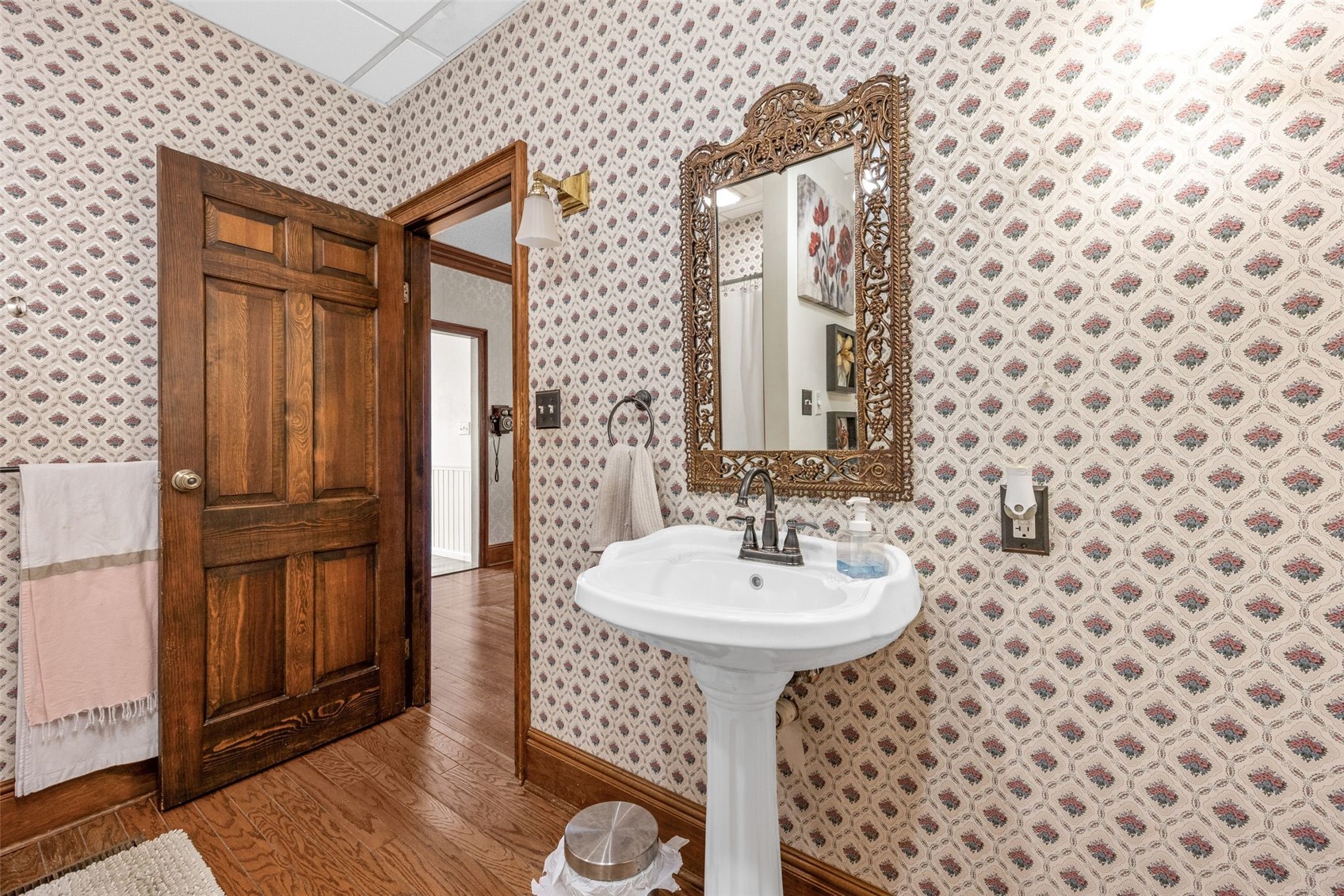 205 S Ford Street Anamosa IA 52205