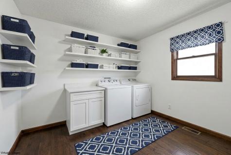 205 S Ford Street Anamosa IA 52205