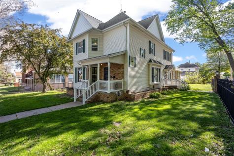 205 S Ford Street Anamosa IA 52205
