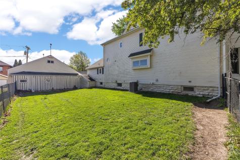 205 S Ford Street Anamosa IA 52205