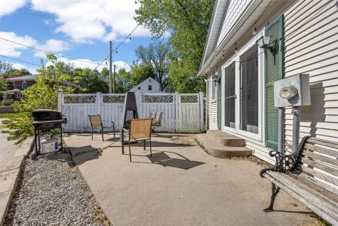 205 S Ford Street Anamosa IA 52205