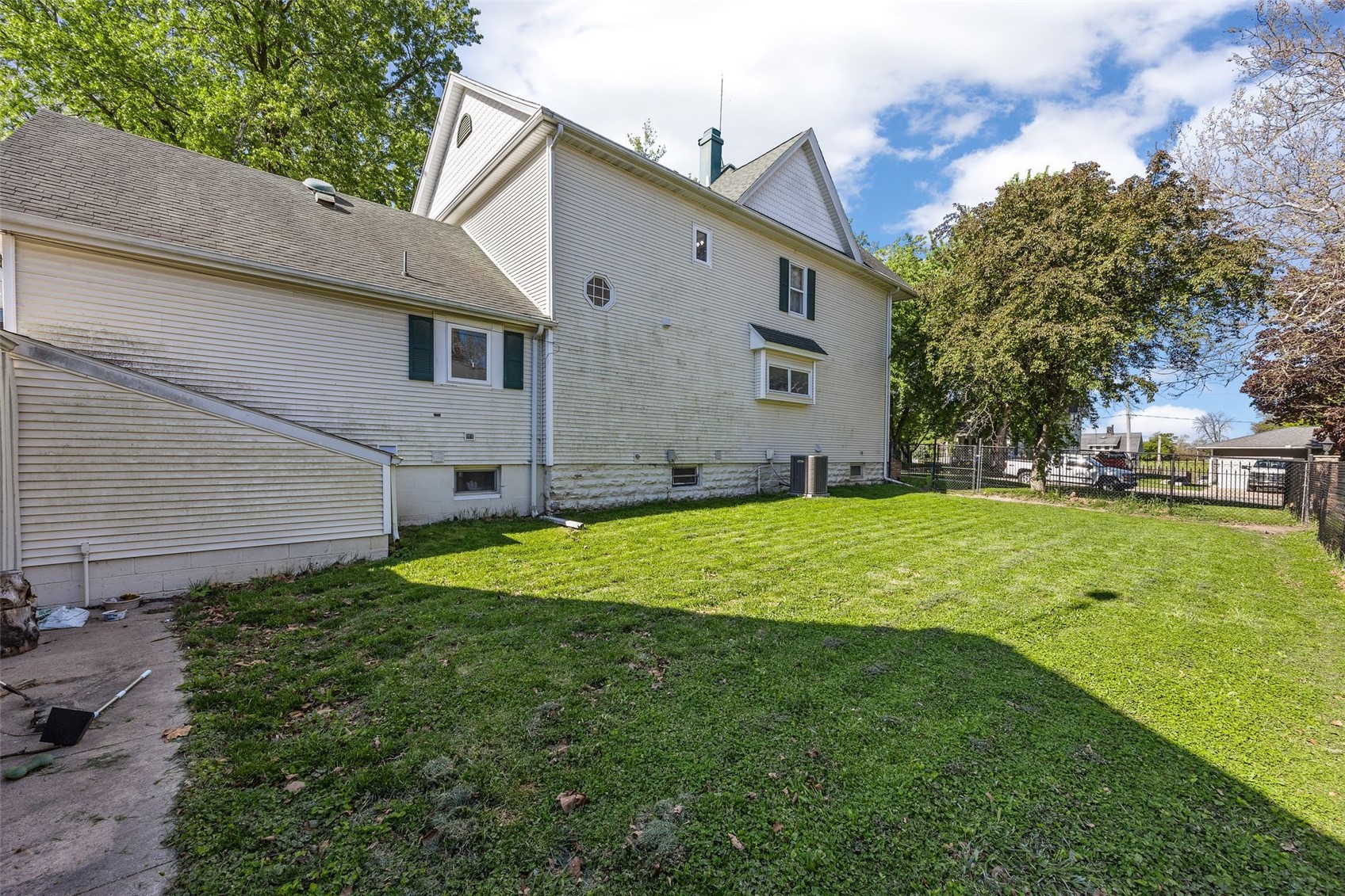 205 S Ford Street Anamosa IA 52205