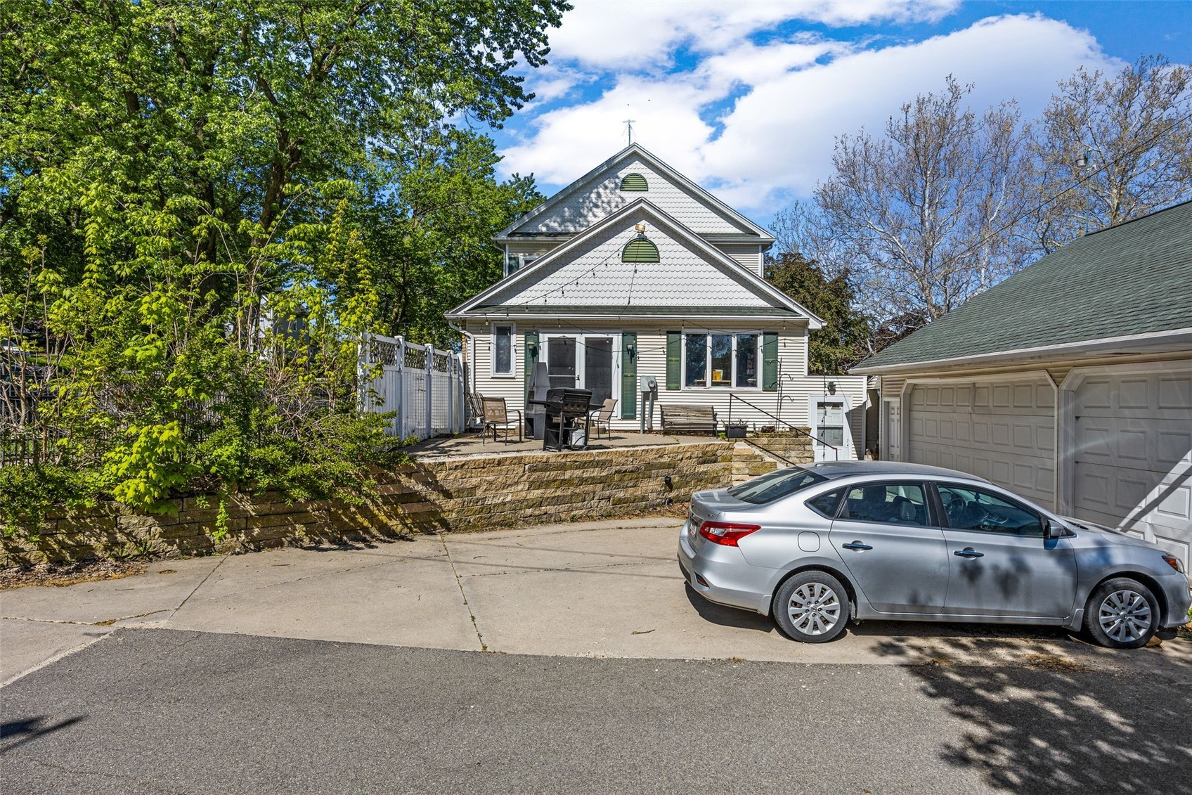 205 S Ford Street Anamosa IA 52205