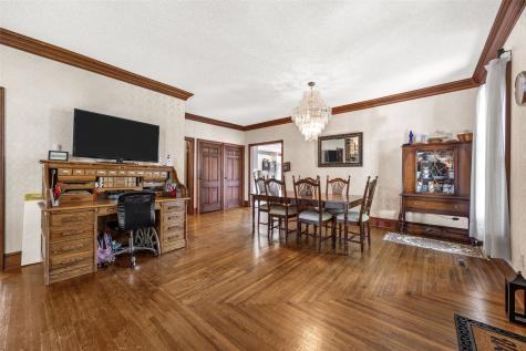 205 S Ford Street Anamosa IA 52205