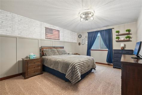 10 N Sunset Drive North Liberty IA 52317