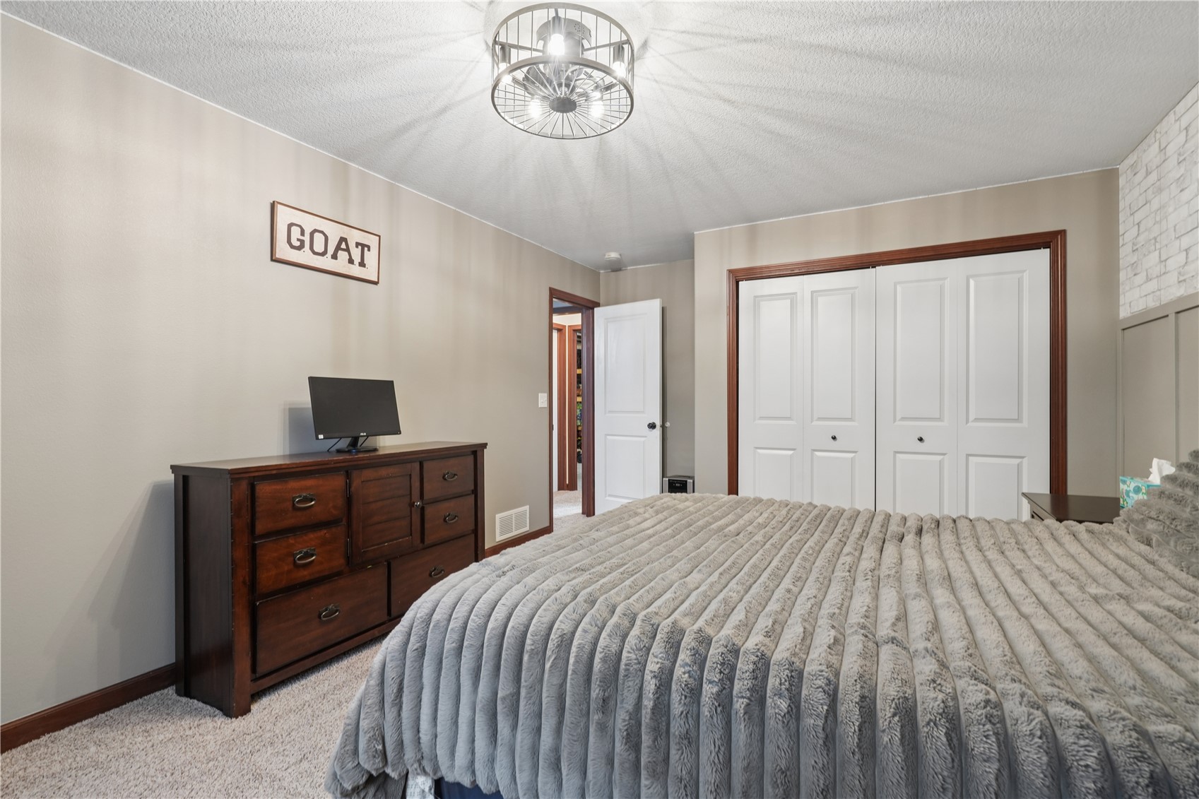 10 N Sunset Drive North Liberty IA 52317