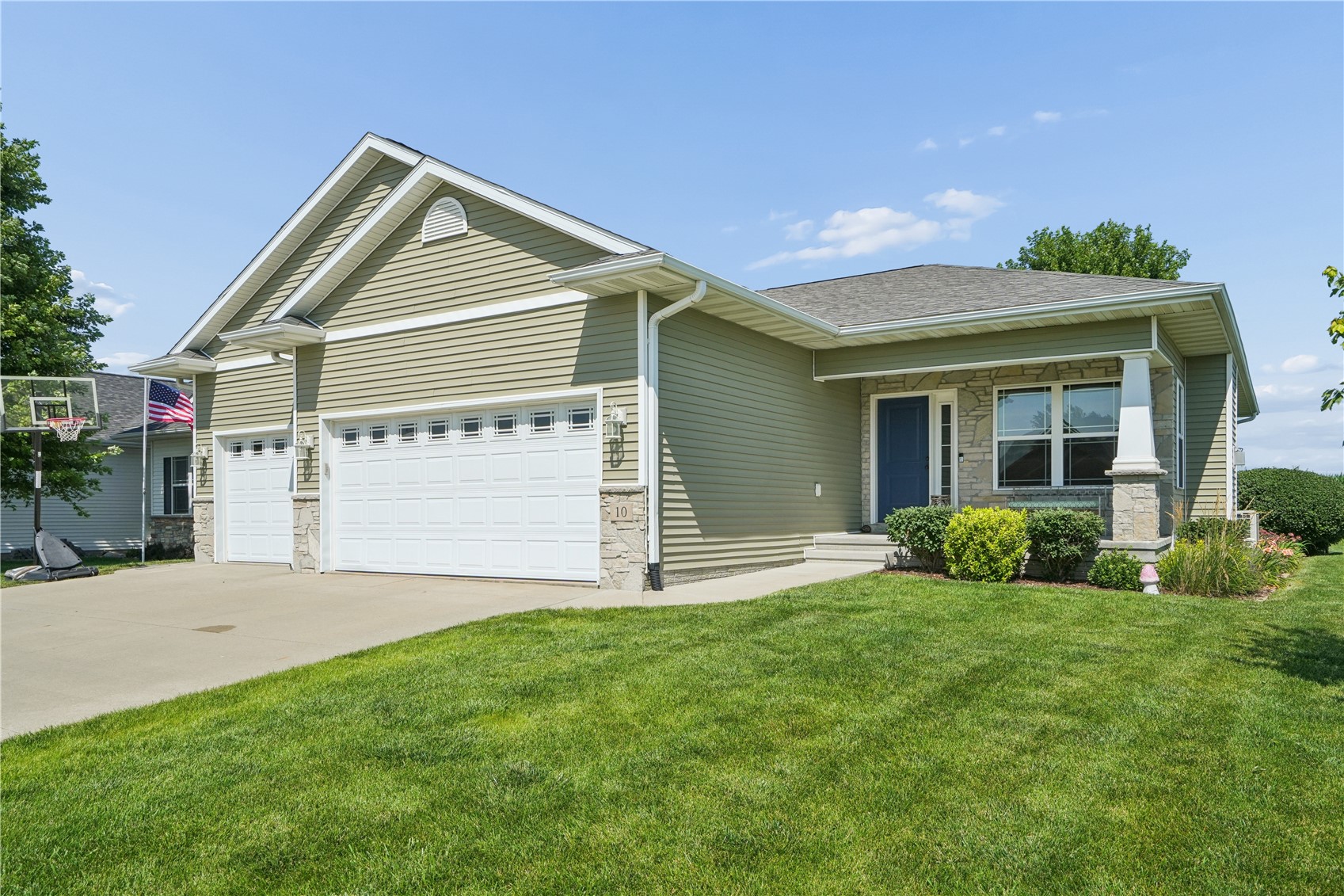 10 N Sunset Drive North Liberty IA 52317