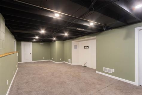 805 31st Avenue Amana IA 52203