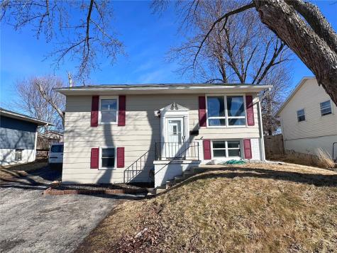 145 Belvedere Drive NW Cedar Rapids IA 52405