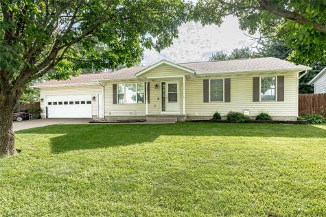 206 Hope Avenue Urbana IA 52345