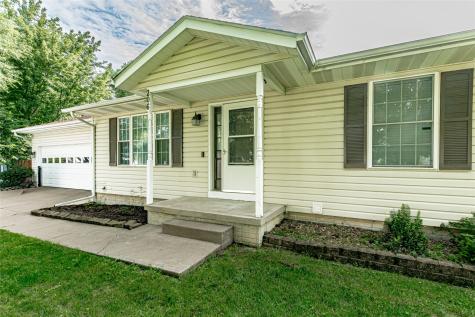206 Hope Avenue Urbana IA 52345