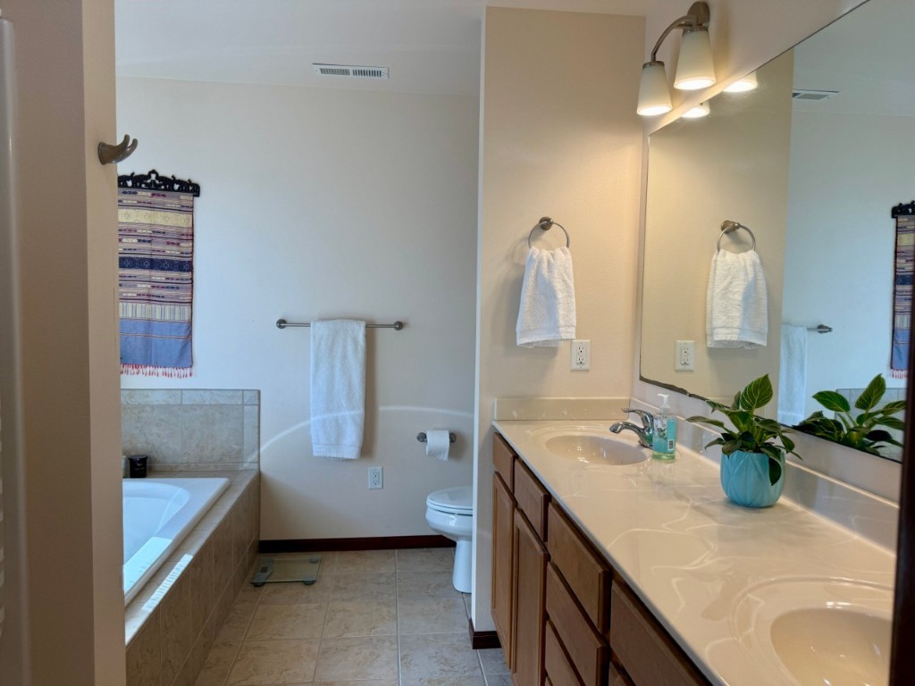 4121 Ruth Street Iowa City IA 52245