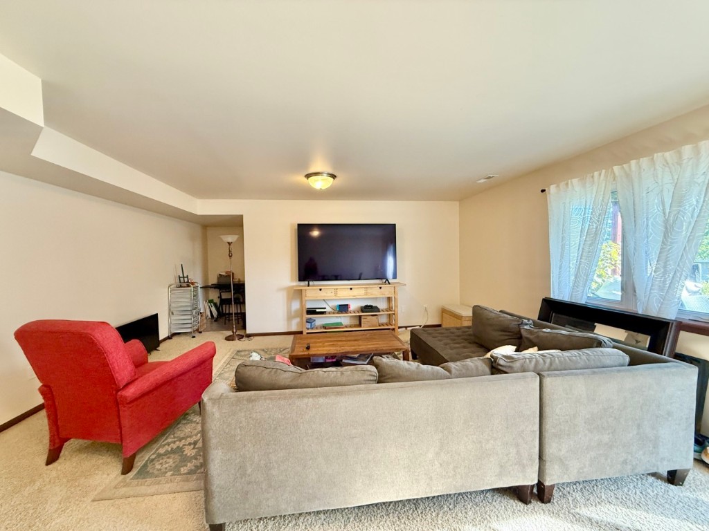 4121 Ruth Street Iowa City IA 52245