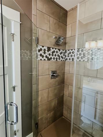 827 Shelby Drive Tiffin IA 52340