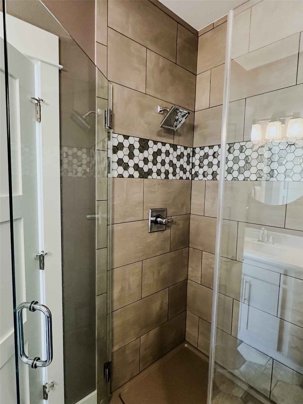 827 Shelby Drive Tiffin IA 52340