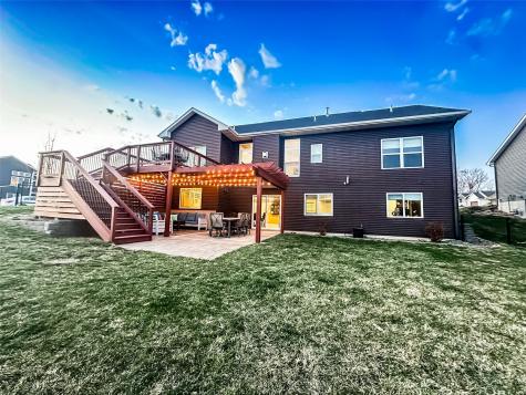 827 Shelby Drive Tiffin IA 52340