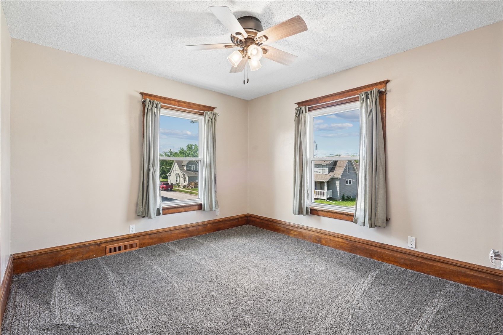 803 4th Street SW Cedar Rapids IA 52404