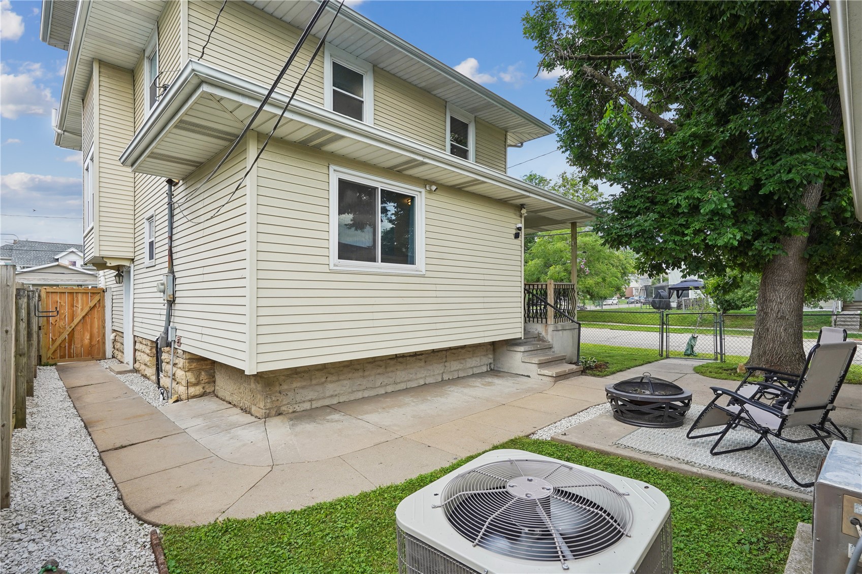 803 4th Street SW Cedar Rapids IA 52404