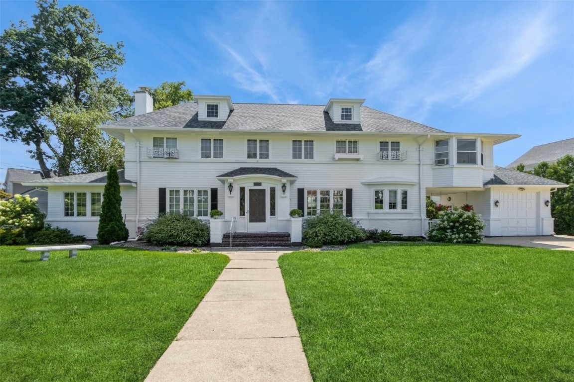 225 Crescent Street SE Cedar Rapids IA 52403