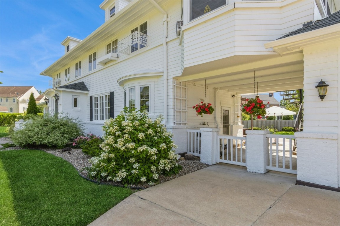 225 Crescent Street SE Cedar Rapids IA 52403
