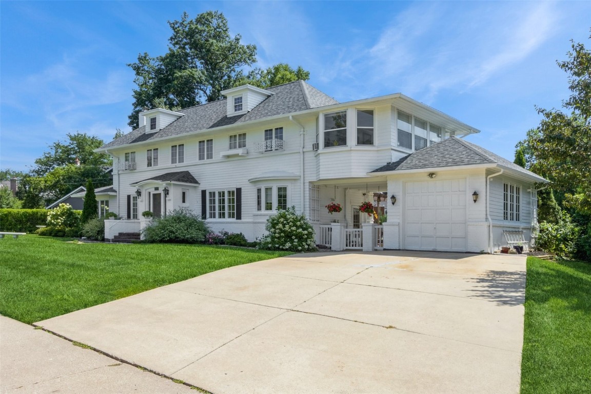 225 Crescent Street SE Cedar Rapids IA 52403