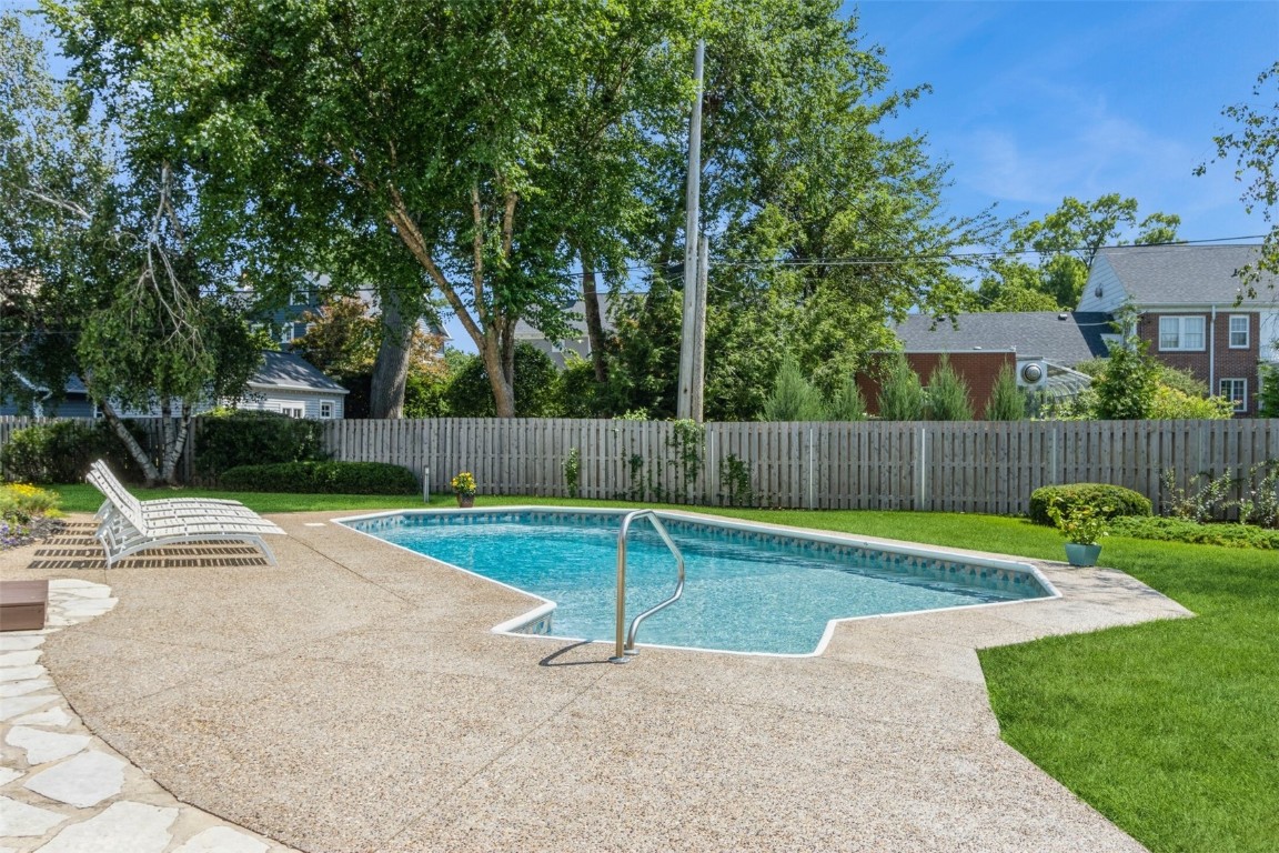 225 Crescent Street SE Cedar Rapids IA 52403
