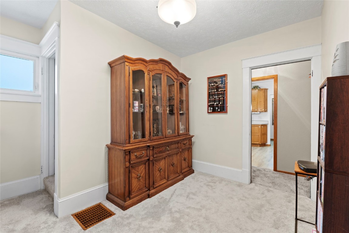 2448 2nd Street SW Cedar Rapids IA 52404