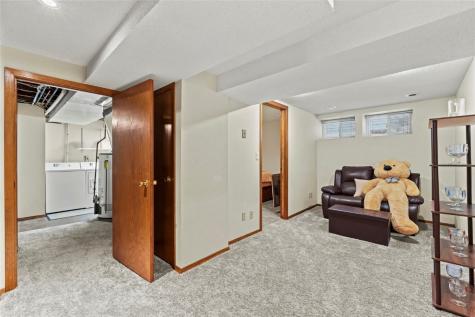 2448 2nd Street SW Cedar Rapids IA 52404