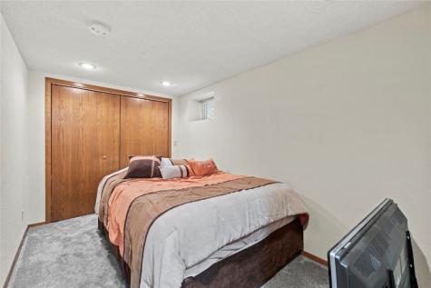 2448 2nd Street SW Cedar Rapids IA 52404