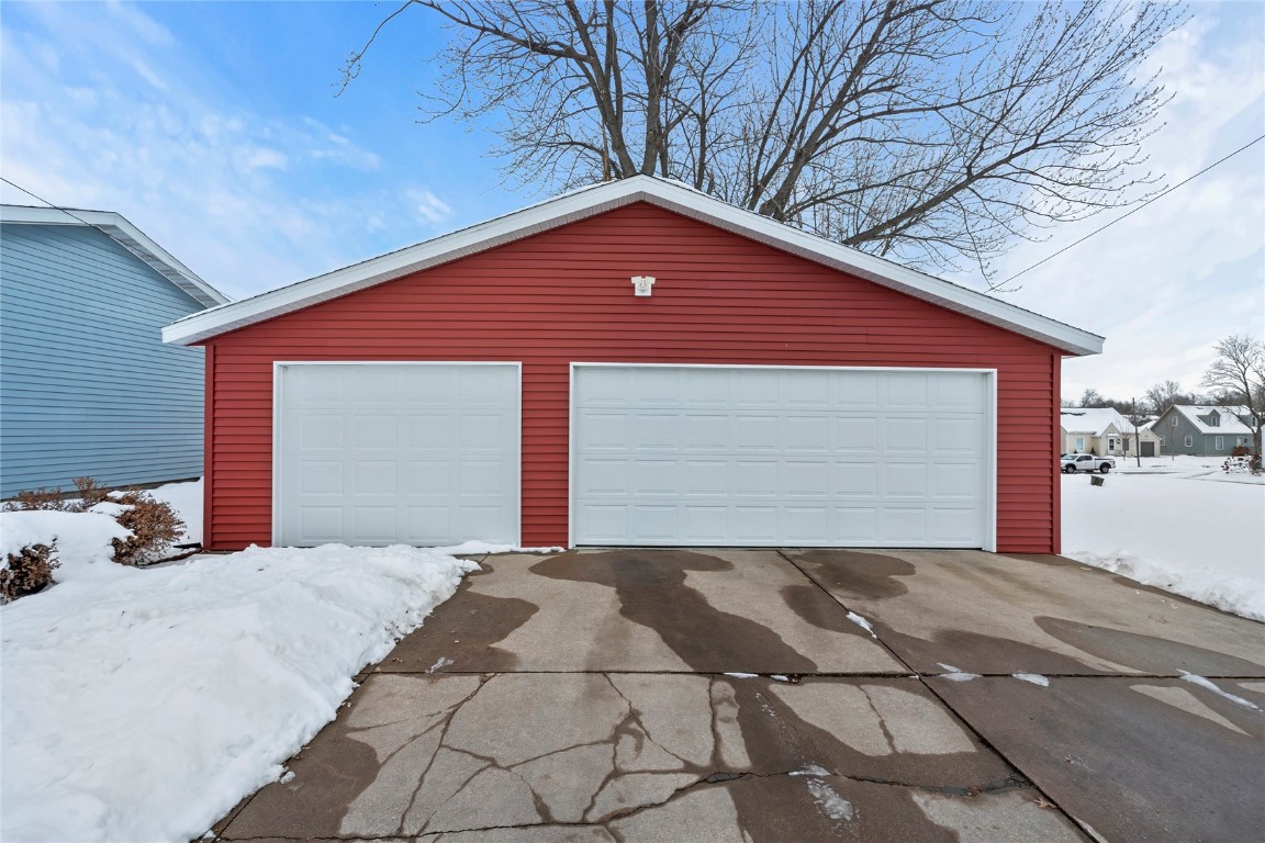 2448 2nd Street SW Cedar Rapids IA 52404