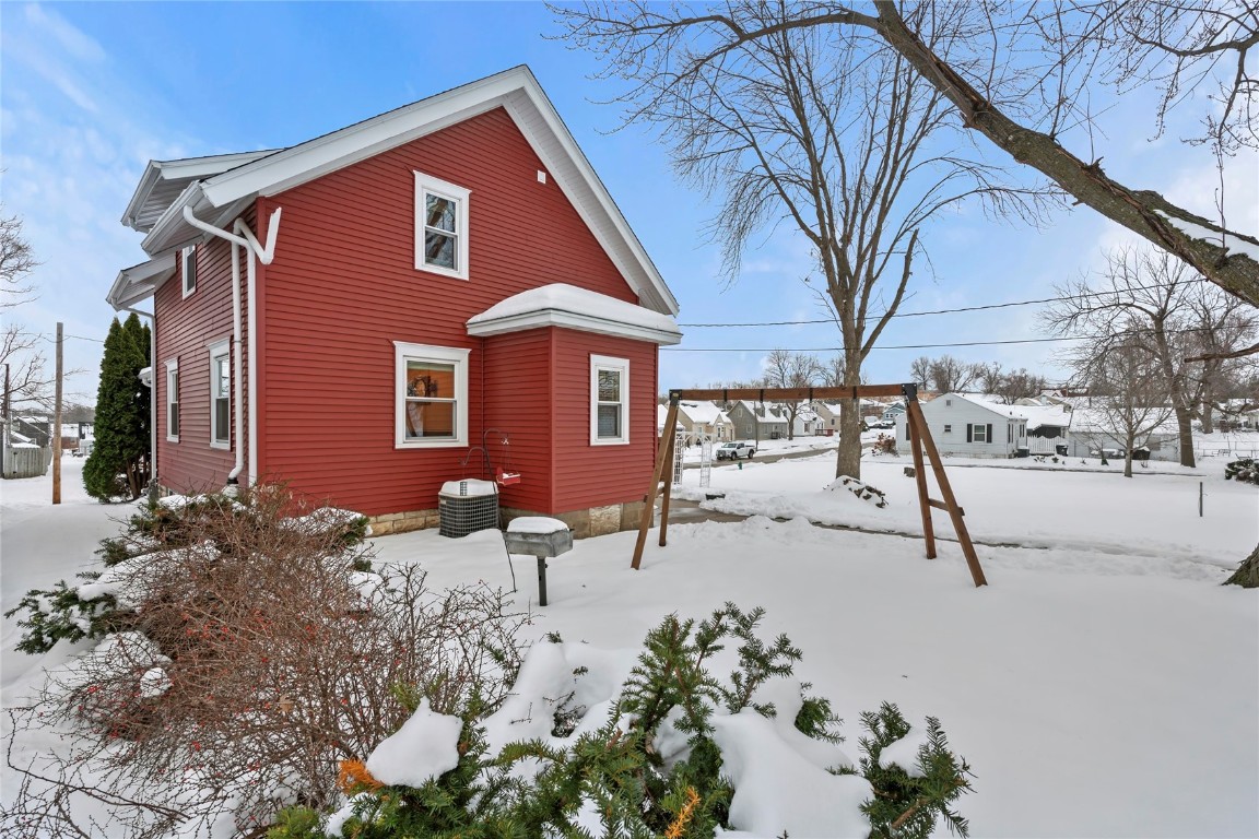 2448 2nd Street SW Cedar Rapids IA 52404