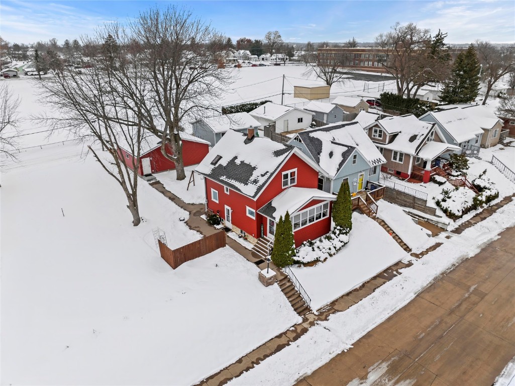 2448 2nd Street SW Cedar Rapids IA 52404