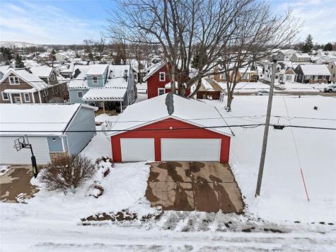 2448 2nd Street SW Cedar Rapids IA 52404