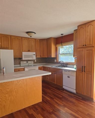 6701 Stonybrook Lane NE Cedar Rapids IA 52402