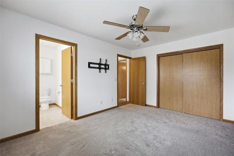 255 S 21st Street Court Marion IA 52302