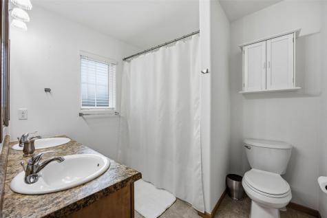 255 S 21st Street Court Marion IA 52302
