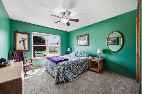 87 Pheasant Avenue Atkins IA 52206