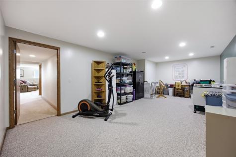87 Pheasant Avenue Atkins IA 52206