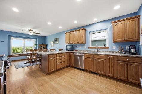 87 Pheasant Avenue Atkins IA 52206