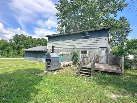1797 Maple Way Coggon IA 52218