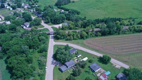 1797 Maple Way Coggon IA 52218