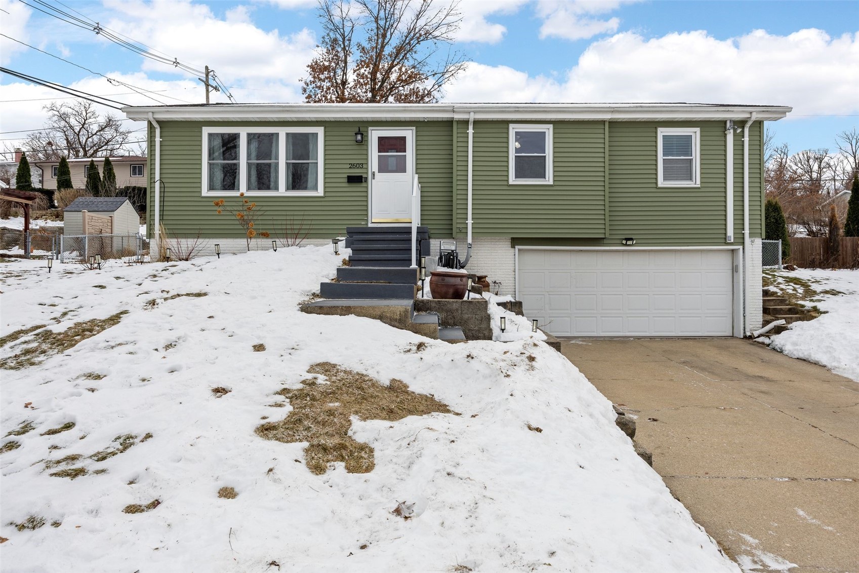 2603 Falcon Drive NE Cedar Rapids IA 52403