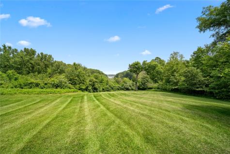 2310 NE Lakeridge Place North Liberty IA 52317