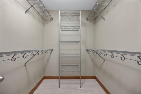425 Northhaven Drive Robins IA 52328