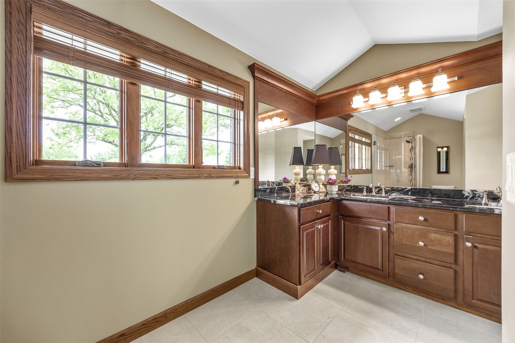 425 Northhaven Drive Robins IA 52328