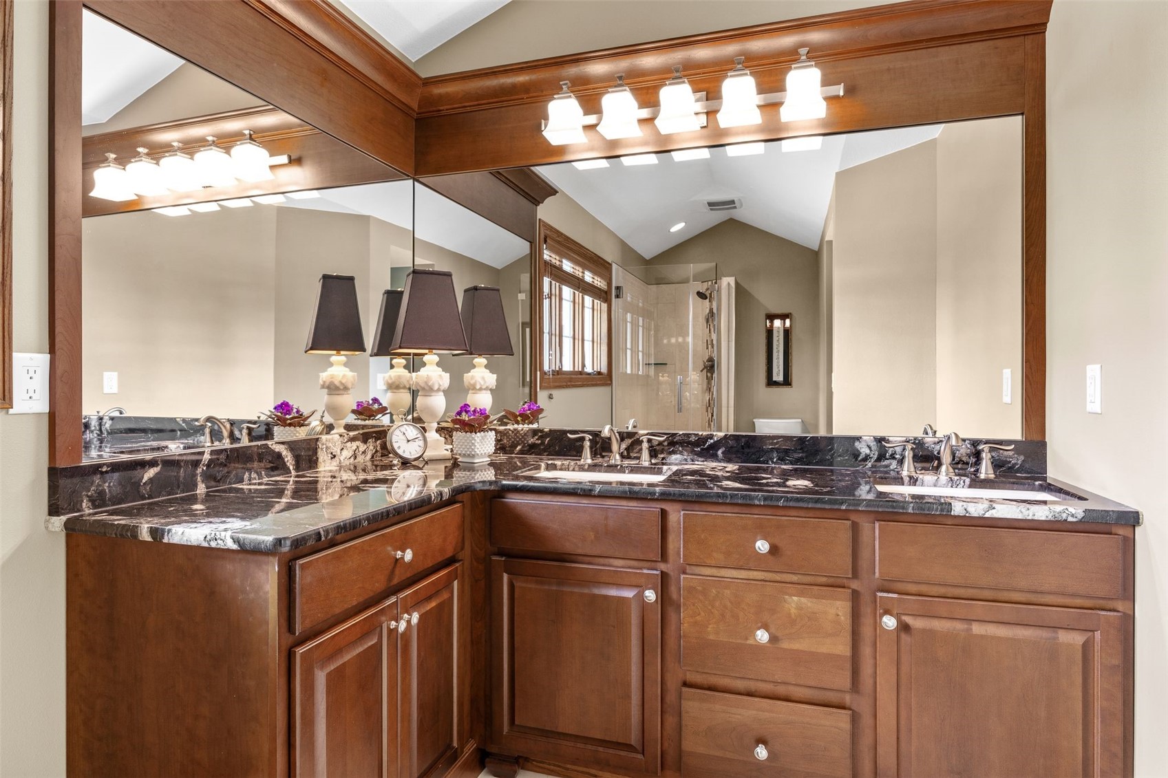 425 Northhaven Drive Robins IA 52328